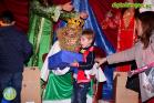 Los Reyes entregan los regalos en La Estación de Álora